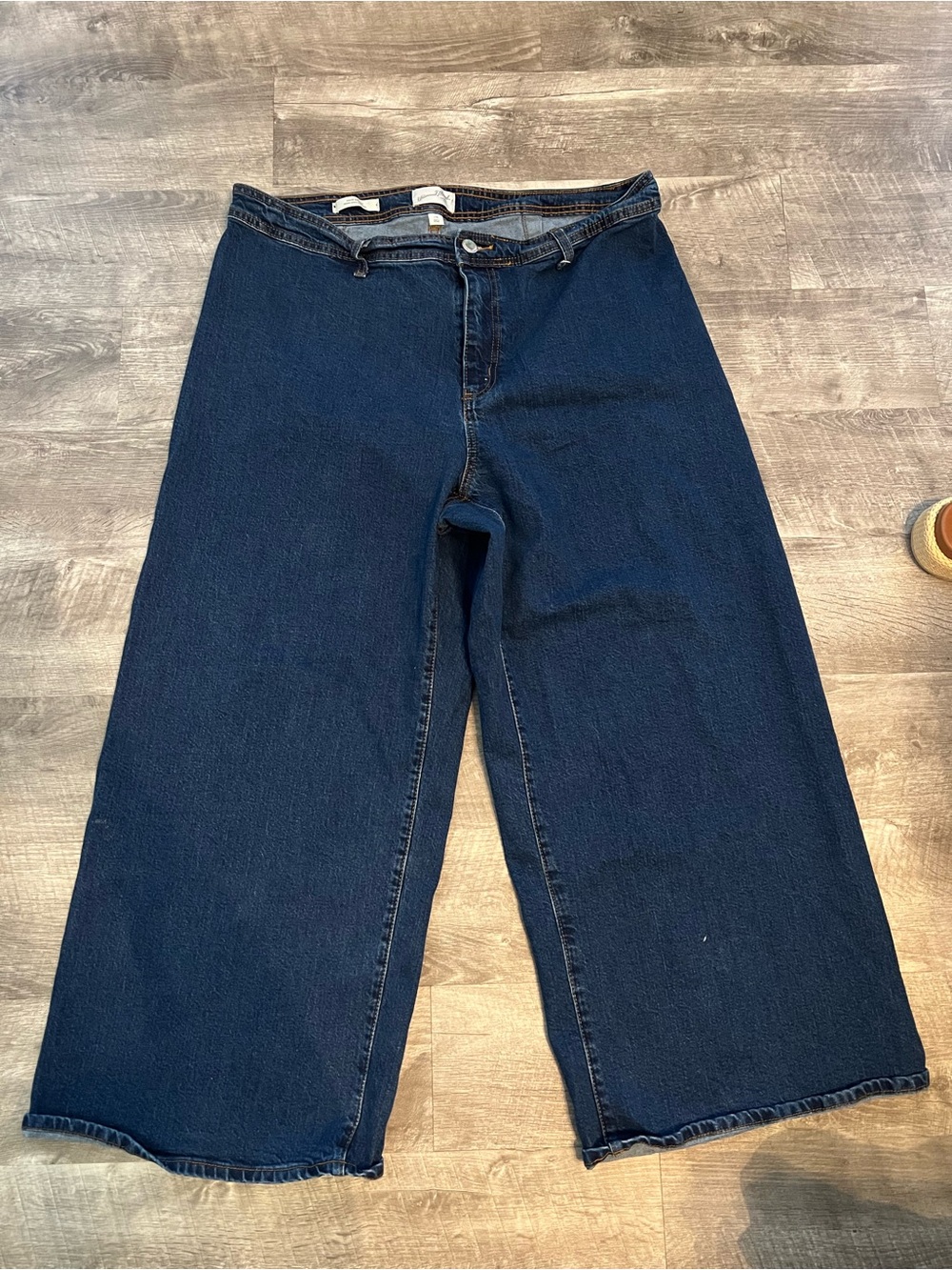 Universal Thread Dark Blue Wide Leg Jeans